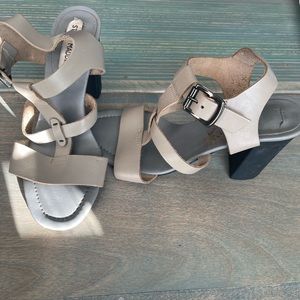 FINAL PRICE Steve Madden Italian leather chunky heel sandle heels vintage